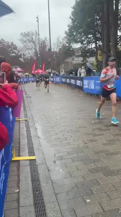 HATTRICK HALF, photo 3